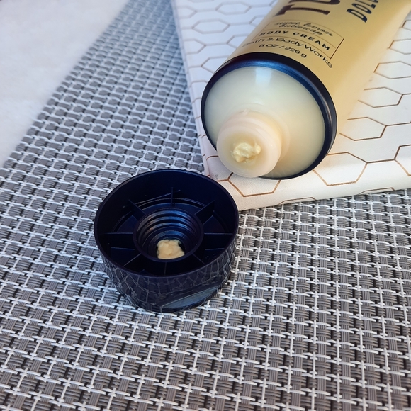 Bath & Body Works Tutti Dulci Sweet Lemon Buttercup Body Cream Rare Discontinued - Picture 8 of 8